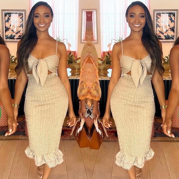 Dresses & Skirts - Flirty sexy dress